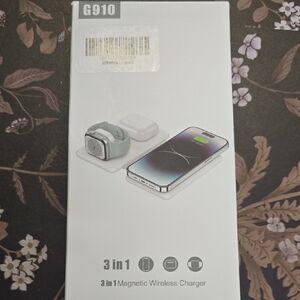 3-in-1 Magnetic Wireless Charger - White